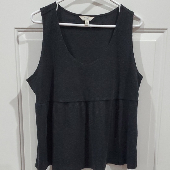 Terra & Sky Black Sleeveless Knit Tank Top - Picture 2 of 7